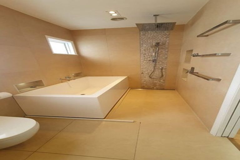 Photo of property in 51 Ngataringa Road, Devonport, Auckland, 0624