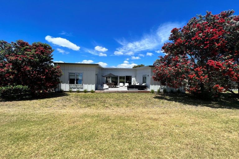Photo of property in 117 The Fairway, Matarangi, Whitianga, 3592