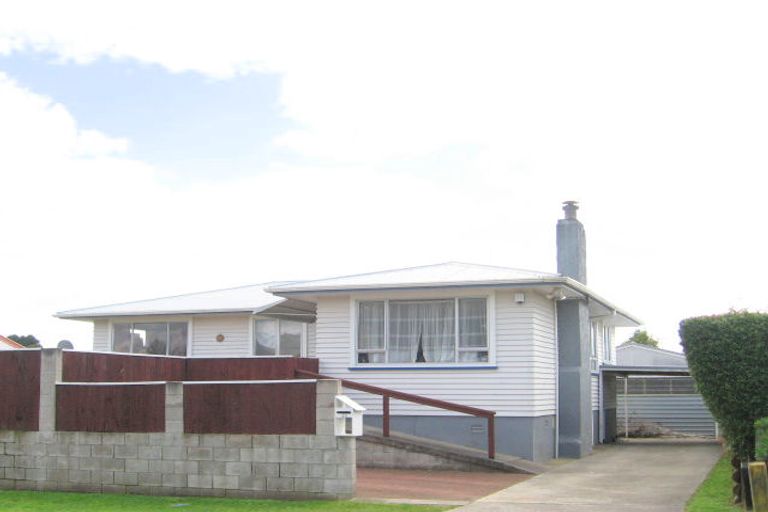 Photo of property in 30 Woodford Avenue, Brookfield, Tauranga, 3110