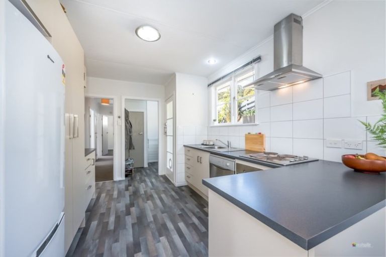 Photo of property in 16 John Street, Stokes Valley, Lower Hutt, 5019