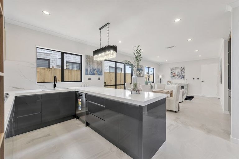 Photo of property in 109 Valderama Drive, Flat Bush, Auckland, 2019