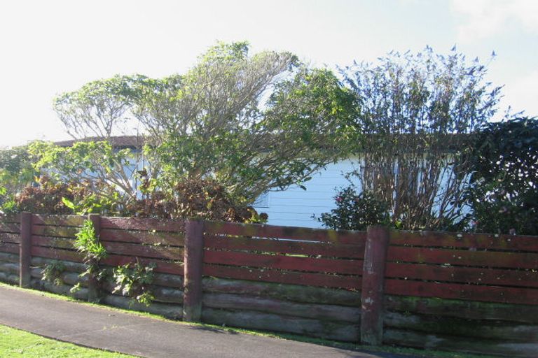 Photo of property in 4 Pluto Place, Milson, Palmerston North, 4414