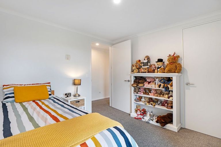 Photo of property in 9 Godley Place, Woodend, 7610