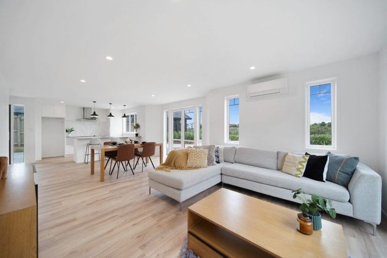 Photo of property in 26 Arohaina Avenue, Karaka, Papakura, 2124