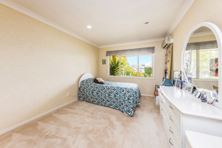 Photo of property in 2 Anaheim Boulevard, Shamrock Park, Auckland, 2016