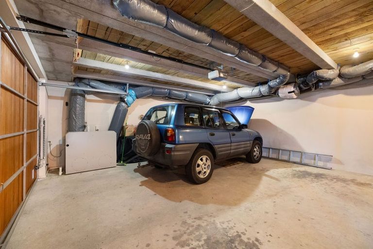 Photo of property in 14a Von Place, Fernhill, Queenstown, 9300