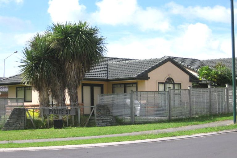 Photo of property in 43 Lazurite Drive, Westgate, Auckland, 0614