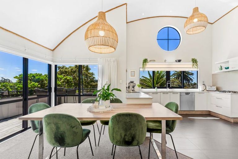 Photo of property in 18 Palm Cove, Arkles Bay, Whangaparaoa, 0932