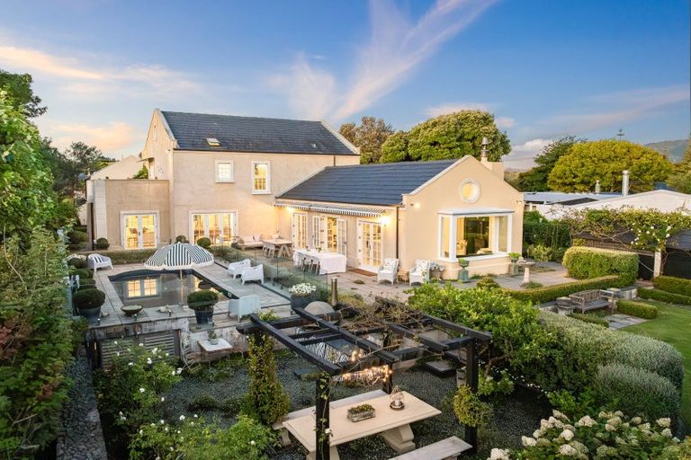 Photo of property in 70 Te Moana Road, Waikanae Beach, Waikanae, 5036