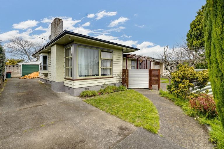 Photo of property in 19 Clarence Cox Crescent, Pirimai, Napier, 4112