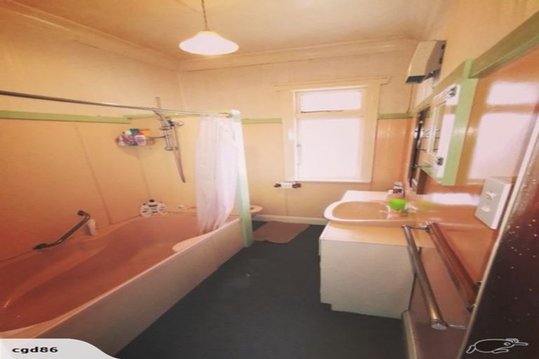 Photo of property in 32 York Street, Levin, 5510