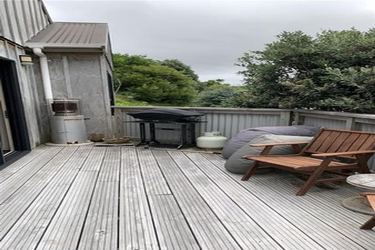 Photo of property in 27 Hicks Crescent, Waikanae Beach, Waikanae, 5036