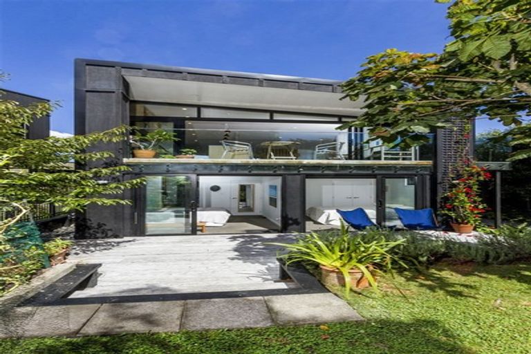 Photo of property in 26 Wicklow Road, Narrow Neck, Auckland, 0622