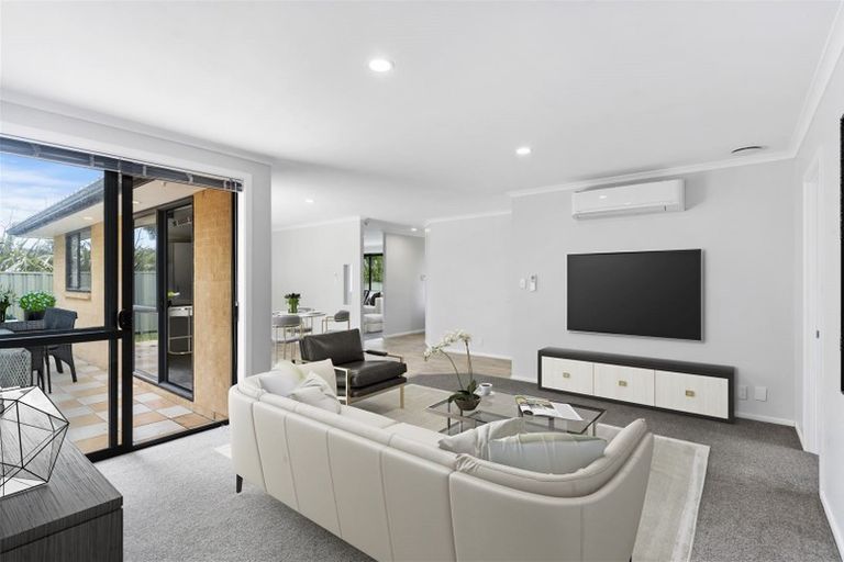 Photo of property in 24 Caltra Place, East Tamaki, Auckland, 2016