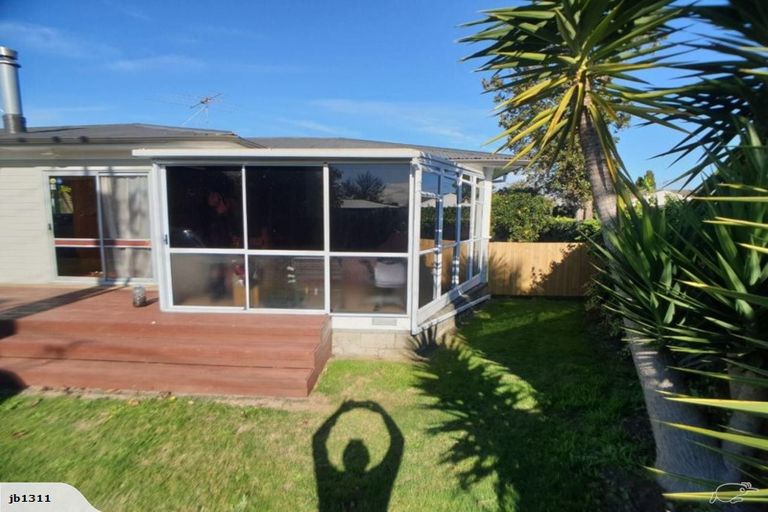 Photo of property in 32 Resolute Way, Papakura, 2110