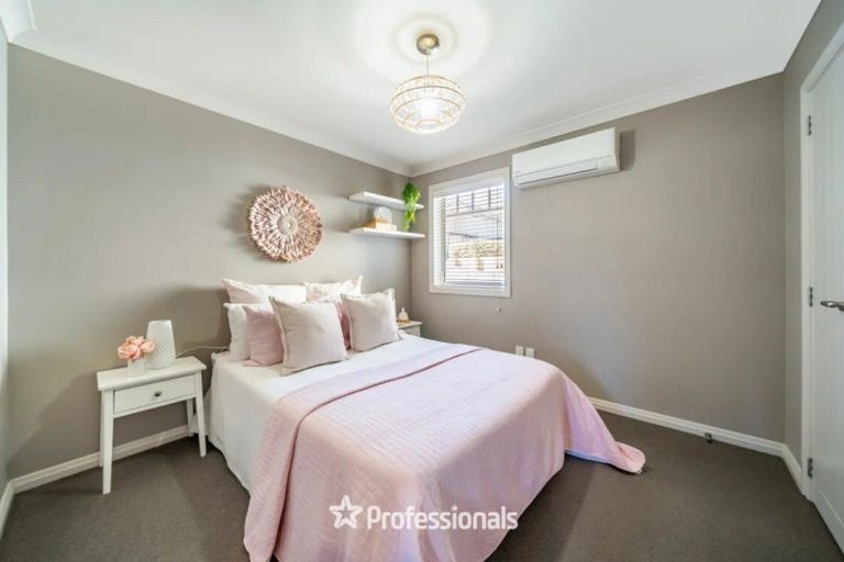 Photo of property in 14 Ronald Scott Grove, Riverstone Terraces, Upper Hutt, 5018