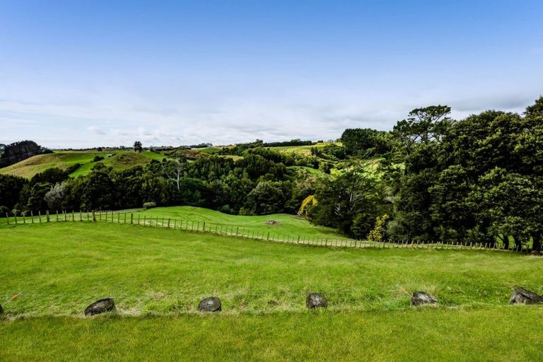 Photo of property in 515 Carrington Road, Hurworth, New Plymouth, 4371