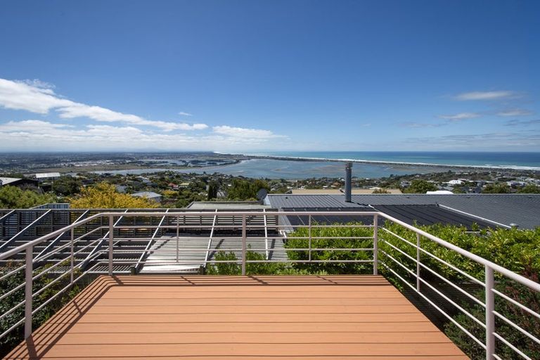 Photo of property in 2/17 Belleview Terrace, Mount Pleasant, Christchurch, 8081