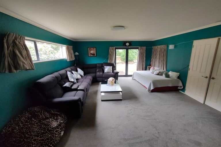 Photo of property in 6 Woodland Road, Johnsonville, Wellington, 6037