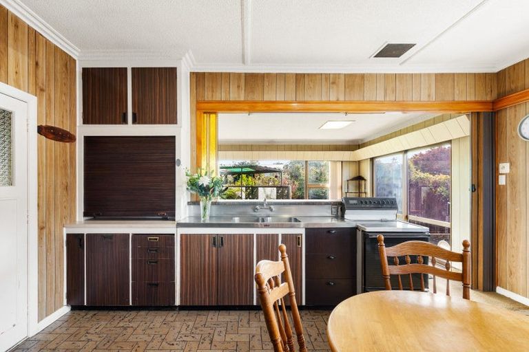 Photo of property in 1412 Woodstock Avenue, Mayfair, Hastings, 4122