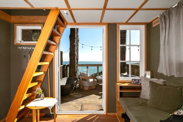 Photo of property in 380 Whaanga Road, Raglan, 3297