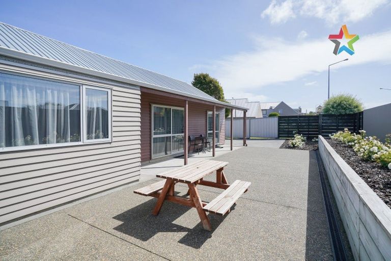Photo of property in 8a-d Camden Street, Turnbull Thomson Park, Invercargill, 9810
