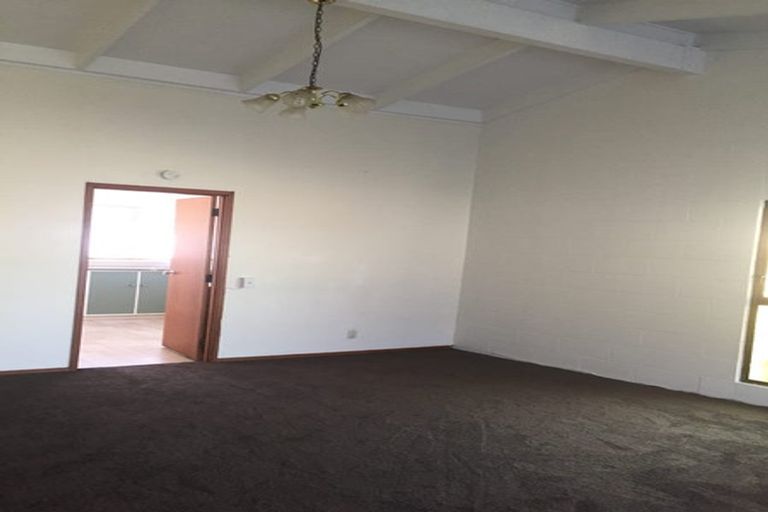 Photo of property in 2/156 Hutchinson Avenue, New Lynn, Auckland, 0600