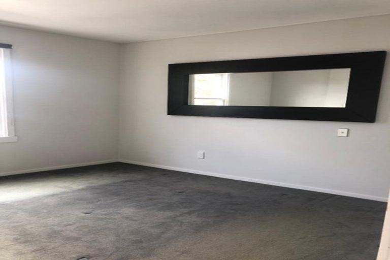 Photo of property in 17b Warwick Street, Morningside, Auckland, 1022