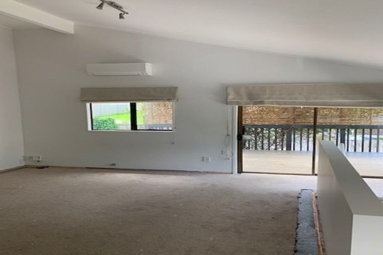 Photo of property in 1/10 Newstead Avenue, Browns Bay, Auckland, 0632