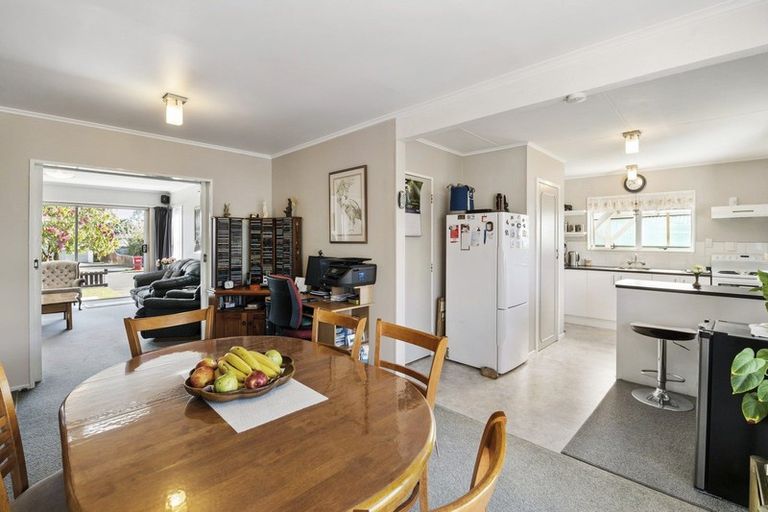 Photo of property in 12 Heather Street, Levin, 5510