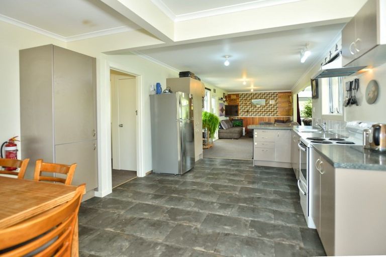 Photo of property in 128 Tauwhareparae Road, Tolaga Bay, 4077