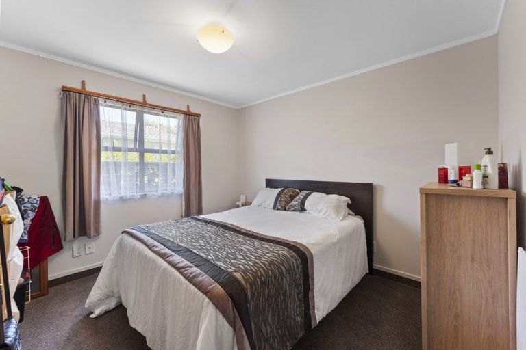 Photo of property in 2/10 Wilford Street, Wallaceville, Upper Hutt, 5018