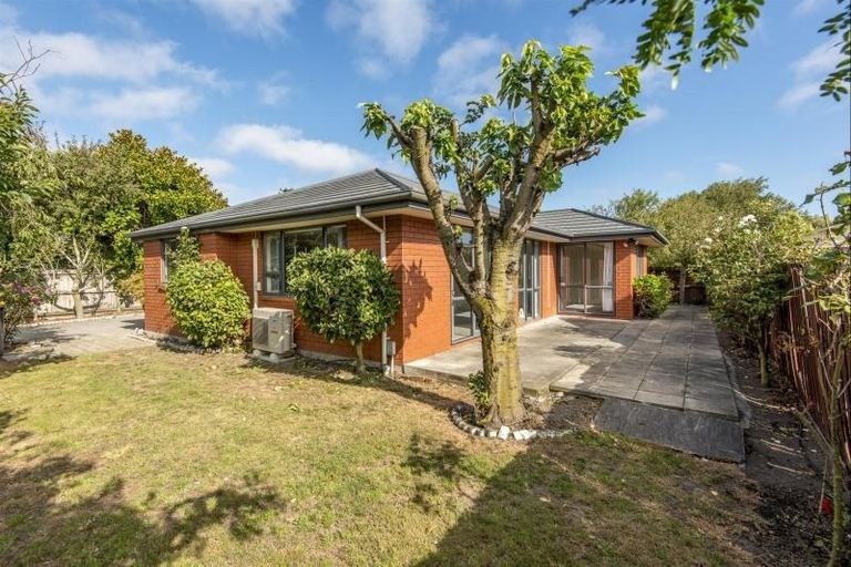 Photo of property in 1 Roche Avenue, Upper Riccarton, Christchurch, 8041