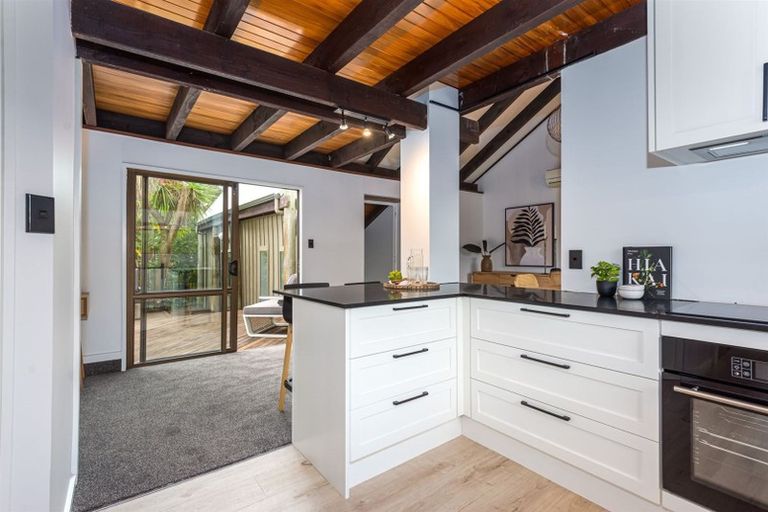 Photo of property in 198 Riverlaw Terrace, Saint Martins, Christchurch, 8022