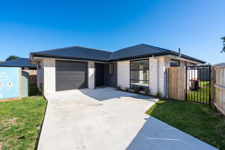 Photo of property in 100 Hagart-alexander Drive, Mosgiel, 9024