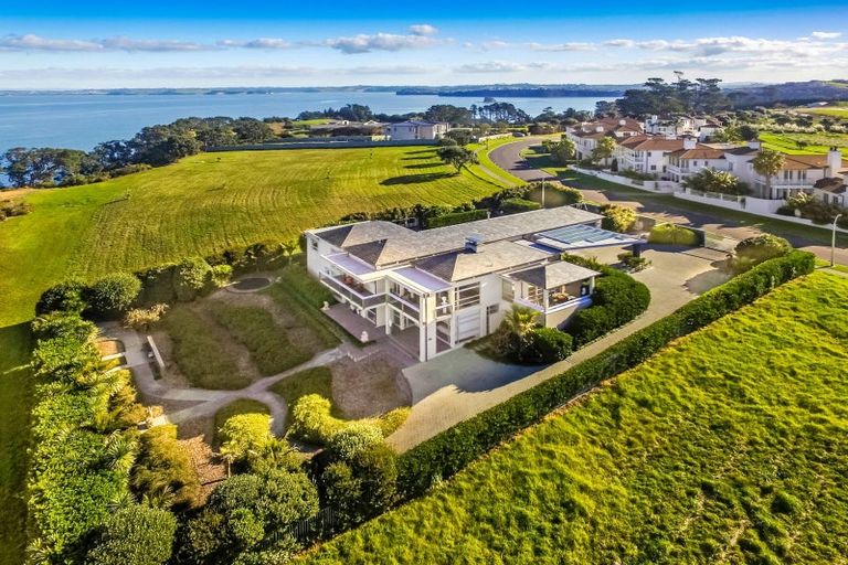 Photo of property in 316 Pinecrest Drive, Gulf Harbour, Whangaparaoa, 0930