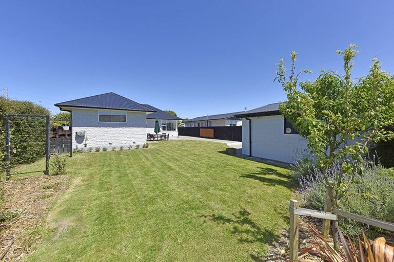 Photo of property in 22 Skerten Avenue, Hornby, Christchurch, 8042