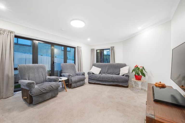 Photo of property in 60 Saralee Drive, Manurewa, Auckland, 2105