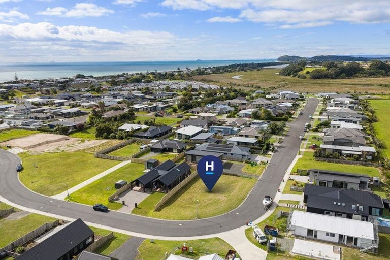 Photo of property in 52 Reel Road, Waihi Beach, 3611