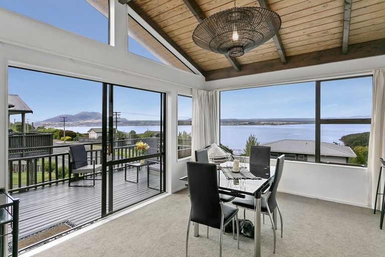 Photo of property in 80 Wakeman Road, Acacia Bay, Taupo, 3330