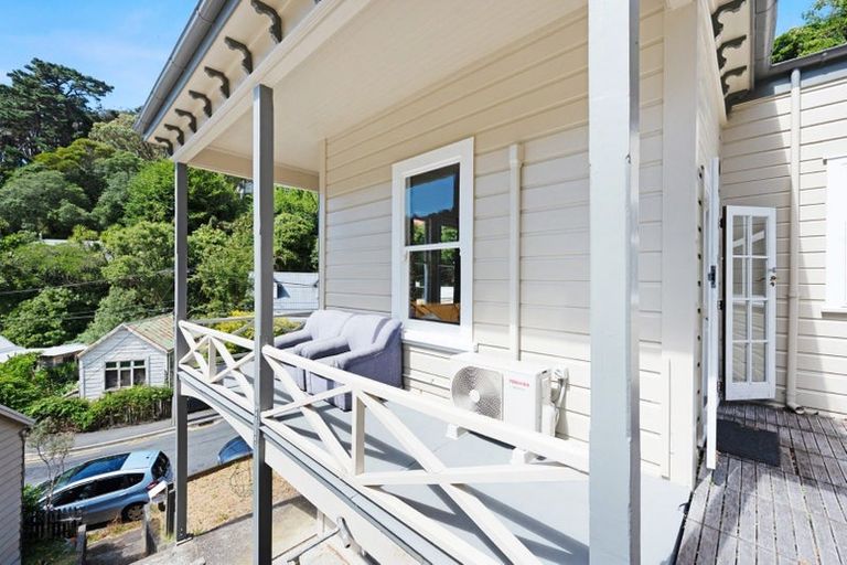 Photo of property in 34 Holloway Road, Aro Valley, Wellington, 6021