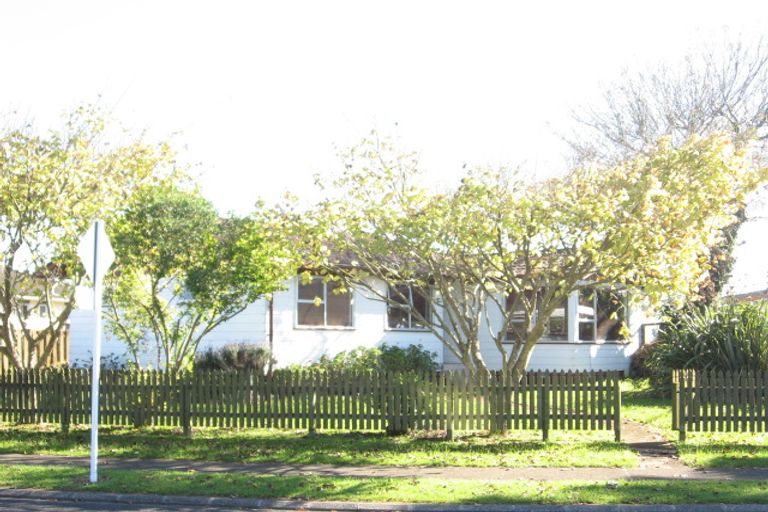 Photo of property in 8 Aarts Avenue, Manurewa, Auckland, 2102