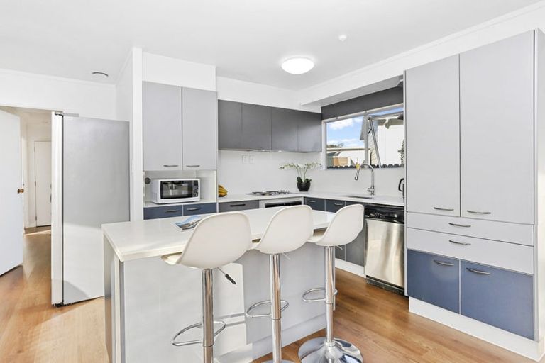 Photo of property in 51 Border Road, Henderson, Auckland, 0612