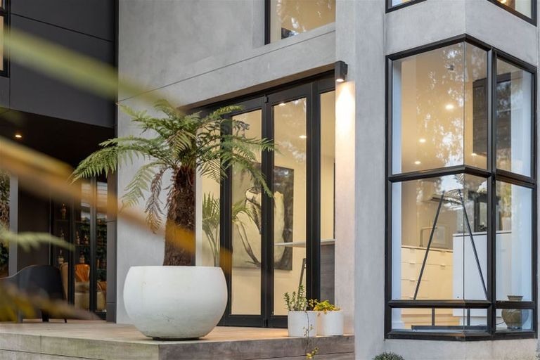 Photo of property in 100 Glandovey Road, Fendalton, Christchurch, 8052