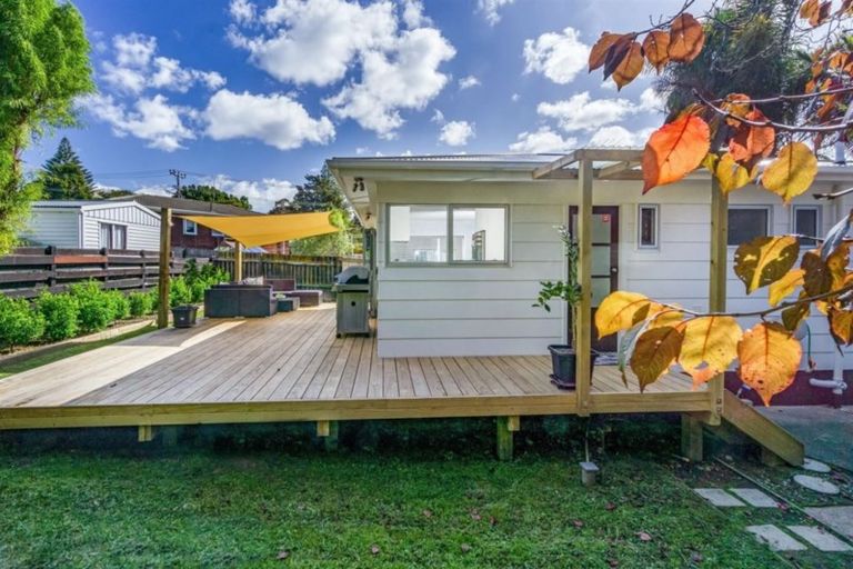 Photo of property in 2/85 Eskdale Road, Birkdale, Auckland, 0626