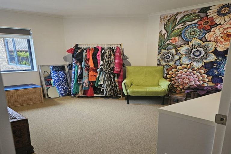 Photo of property in 4 Heaphy Place, Pukehangi, Rotorua, 3015