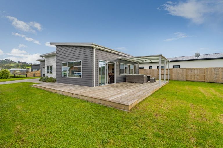 Photo of property in 49 Longreach Drive, Cooks Beach, Whitianga, 3591