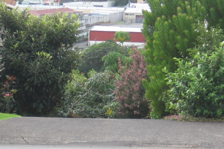 Photo of property in 2/59 West Coast Road, Glen Eden, Auckland, 0602