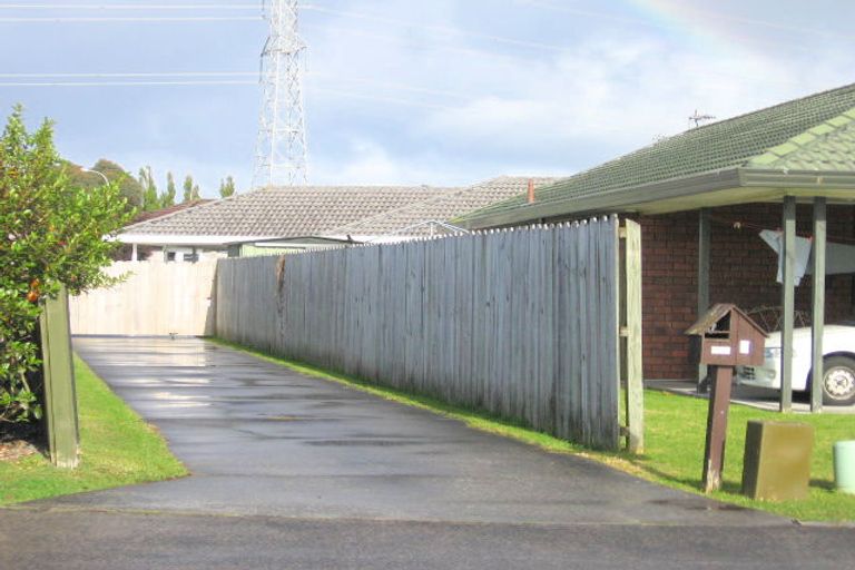 Photo of property in 3 Waylen Place, Burswood, Auckland, 2013