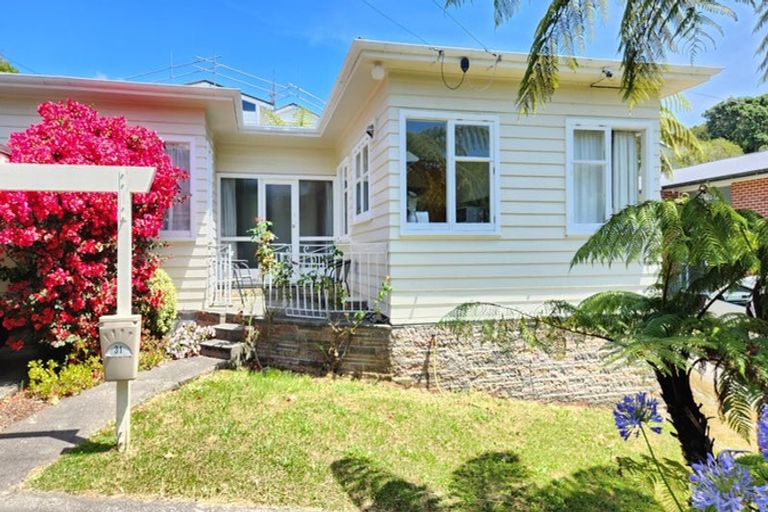 Photo of property in 31 Woodmancote Road, Khandallah, Wellington, 6035